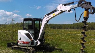 Аренда экскаватора погрузчика с ямобуром в Назарово цена от 1562 руб